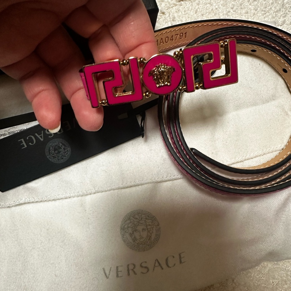 VERSACE AUTHENTIC Pink Greca La Medusa Buckle Skinny Leather Belt 💖